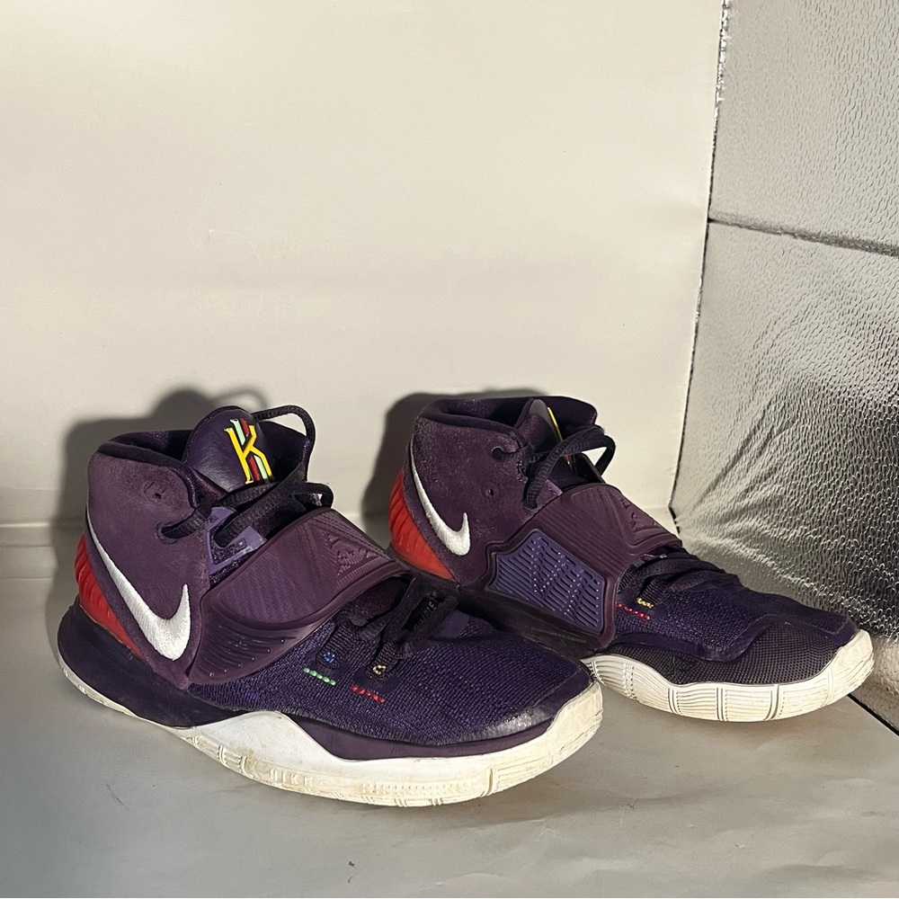 Nike Kyrie 6 Enlightenment Sneakers in Grand Purple Basketball Shoes Size 4Y